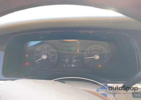 2008 Lincoln Town Car Signature Limited from USA, damaged, VIN 2LNHM82V18X648714